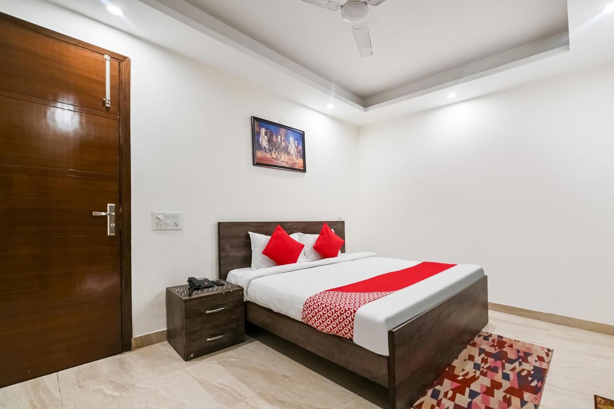 Hotel O Premium Rooms Chhatarpur New Delhi Exterior photo